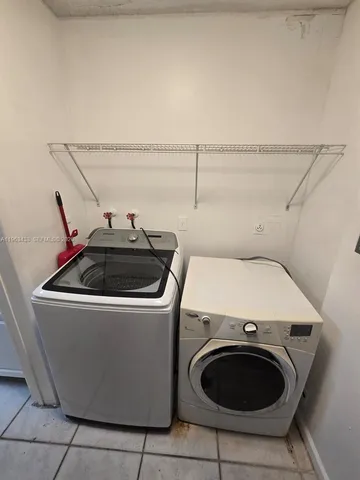 $2,400 | 9287 Northwest 18th Street, Pembroke Pines, FL 33024