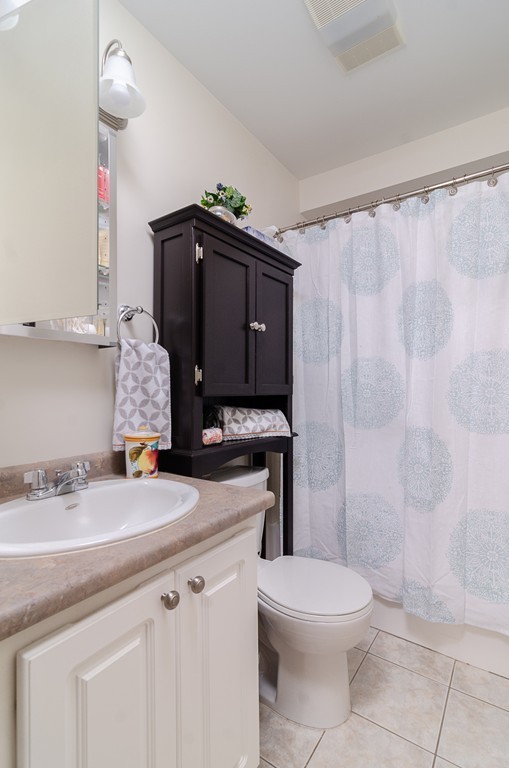 2 Duck Pond Road, Unit 121 Beverly, MA 01915 - Photo 11 of 22 Gallery Image 11