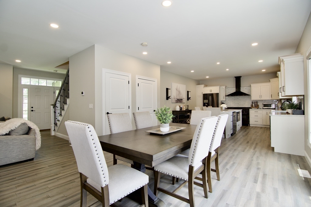 103 Oak Hollow Road Springfield, MA 01128 - Photo 9 of 42