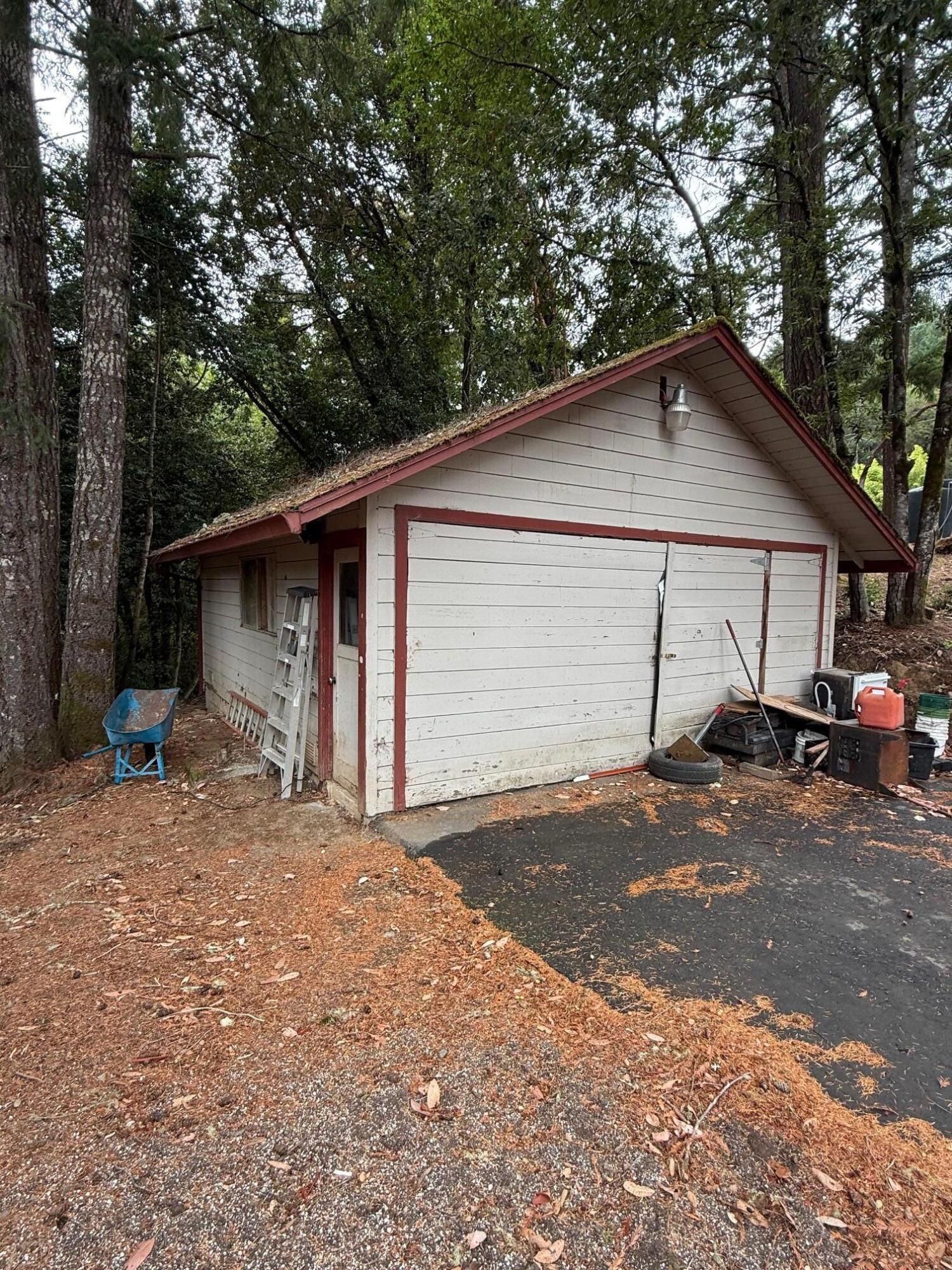 9819 Dyerville Loop Road Myers Flat, CA 95554 - Photo 12 of 27