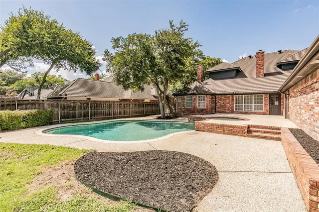 $624,900 | 2414 Green Park Drive, Arlington, TX 76017