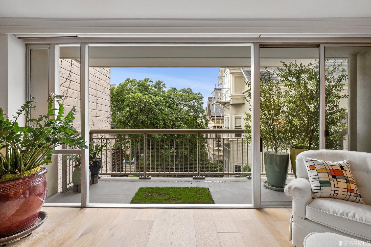 2200 Pacific Avenue, Unit 3A San Francisco, CA 94115 - Photo 36 of 57 a view of porch with a tv