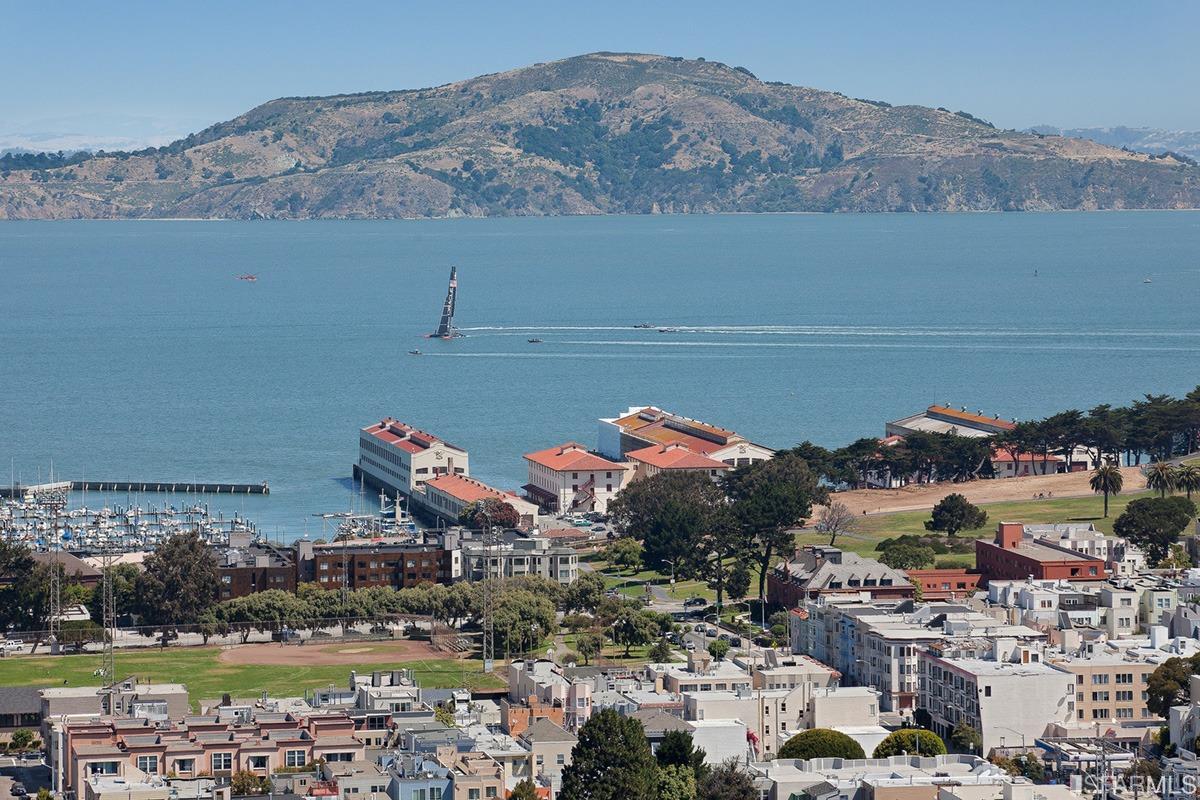 2200 Pacific Avenue, Unit 3A San Francisco, CA 94115 - Photo 54 of 57 a view of a city
