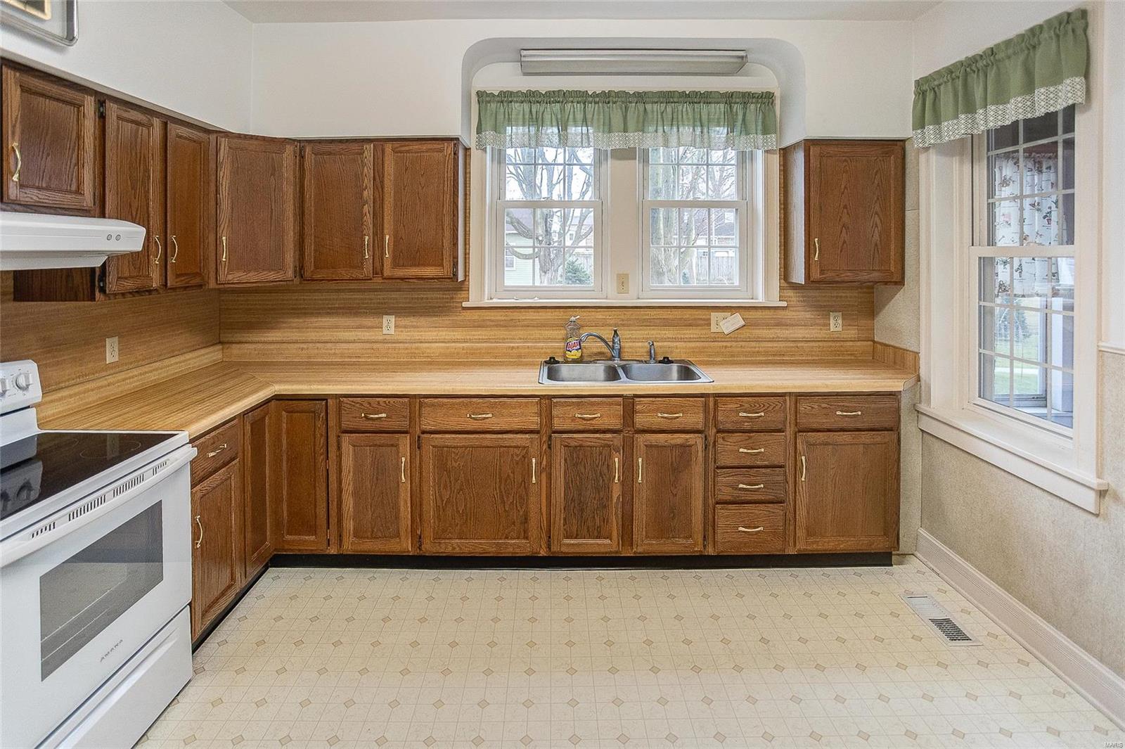 205 Locust Street Red Bud, IL 62278 - Photo 11 of 41