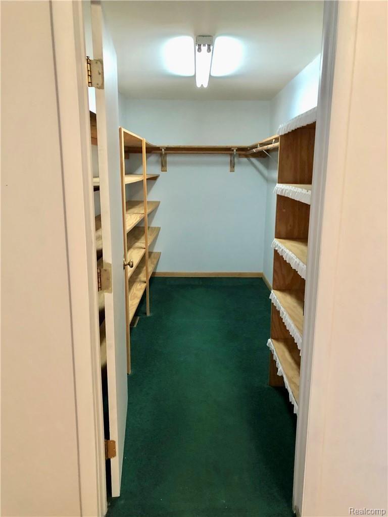 2043 Covert Road Burton, MI 48509 - Photo 20 of 32 fullsizeoutput_1172f.jpeg