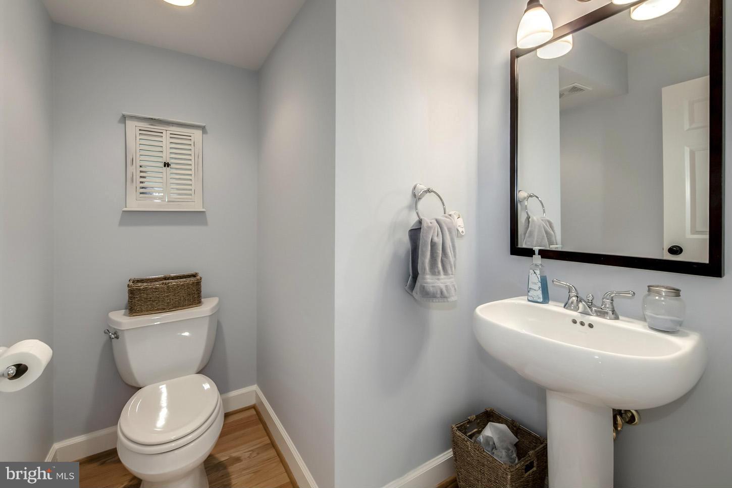 1684 Waterhaven Drive Reston, VA 20190 - Photo 15 of 30 Bath