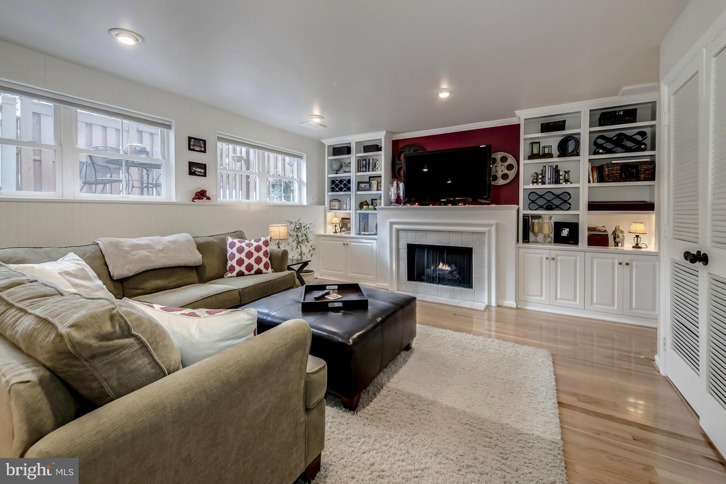 1684 Waterhaven Drive Reston, VA 20190 - Photo 27 of 30 Family Room