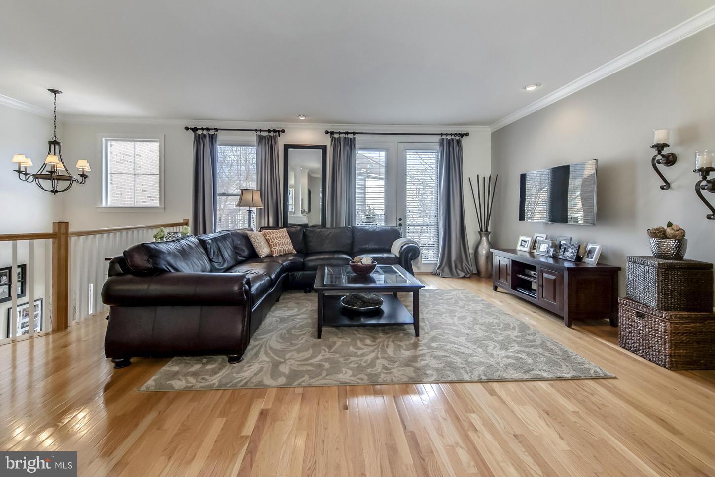 1684 Waterhaven Drive Reston, VA 20190 - Photo 5 of 30 Living Room