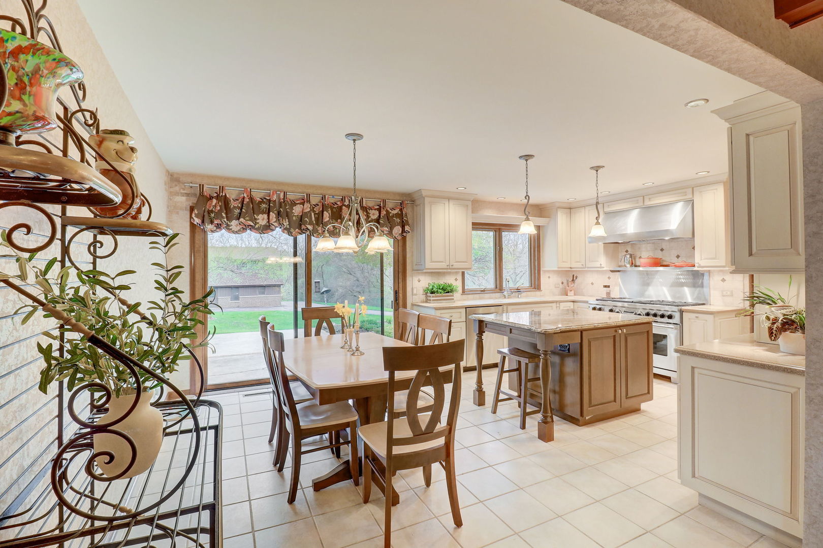 21224 North Quentin Road Kildeer, IL 60047 - Photo 9 of 61 Gallery Image 9