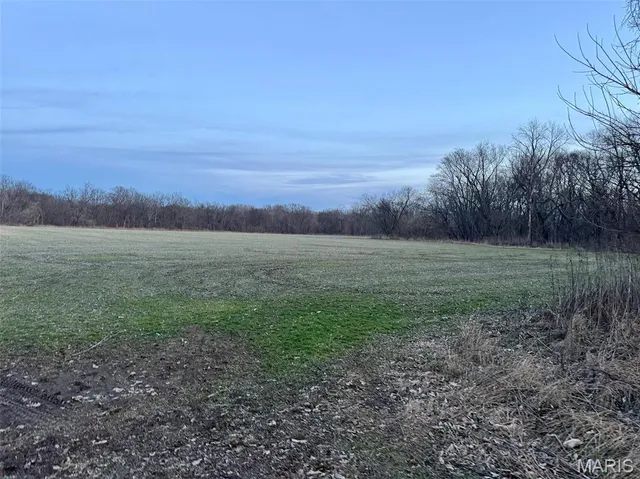 $1,100,000 | 1350 Ayers Road, Greenville, IL 62246
