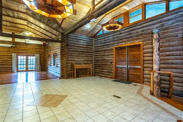 $1,100,000 | 1350 Ayers Road, Greenville, IL 62246