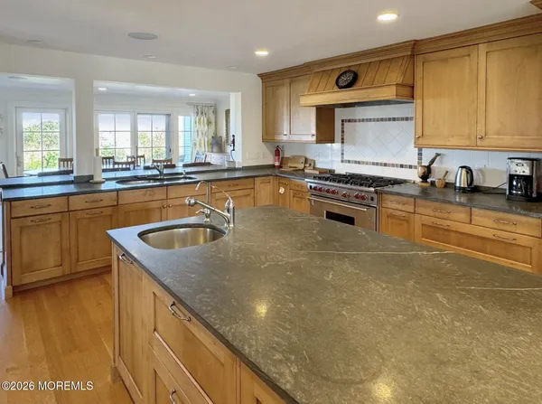 $25,000 | 985 East Avenue, Mantoloking, NJ 08738