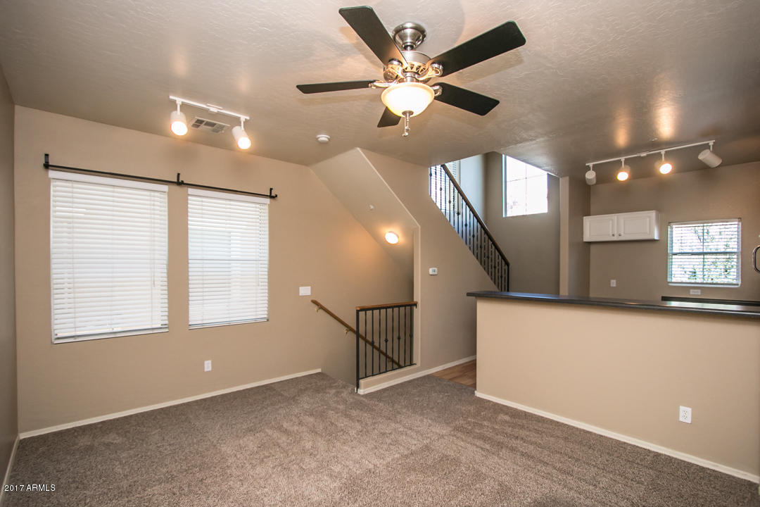160 West Commerce Court Gilbert, AZ 85233 - Photo 7 of 22 IMG_0089