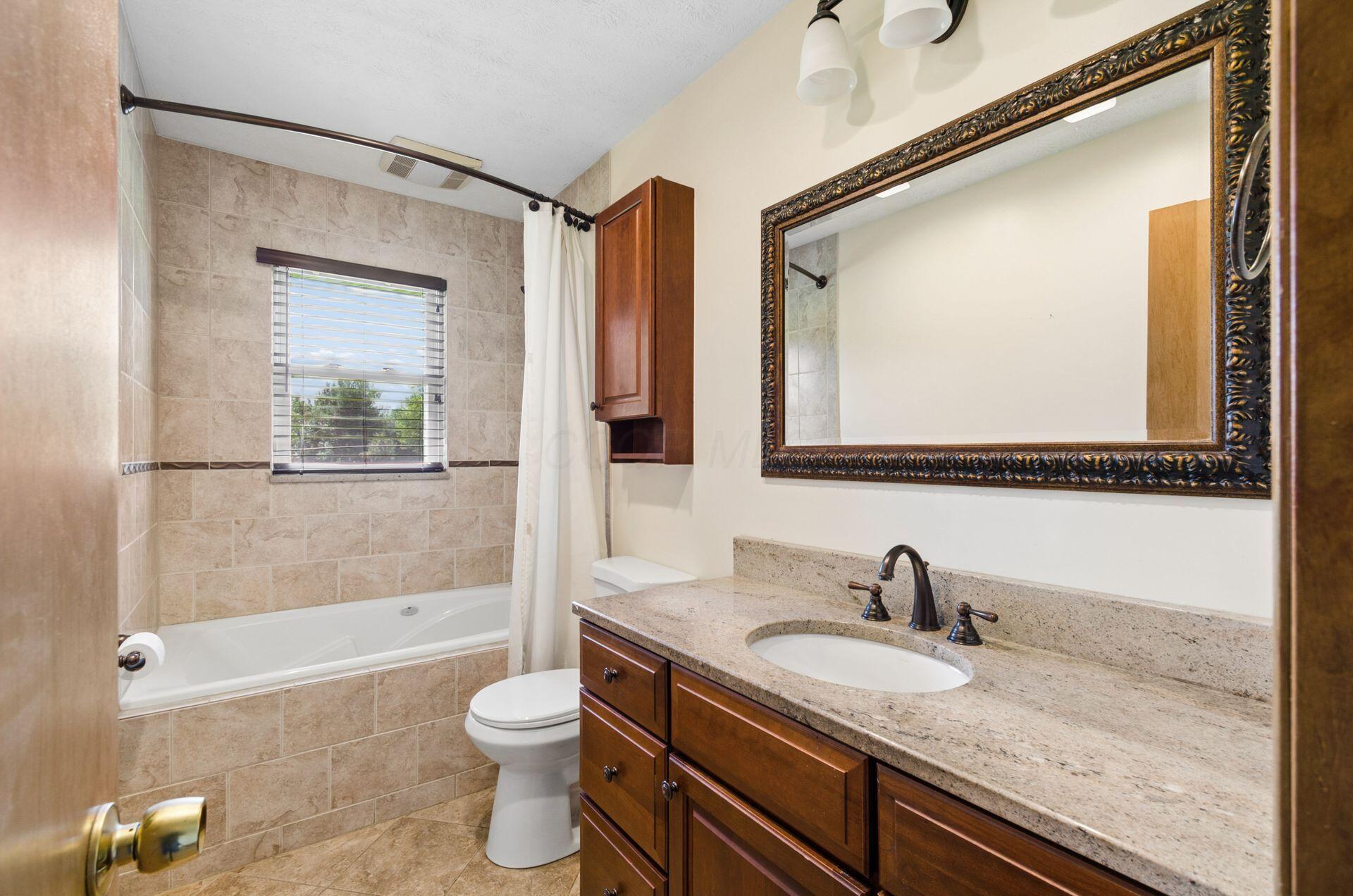 4143 Zuber Road Orient, OH 43146 - Photo 23 of 36 Hall Bath