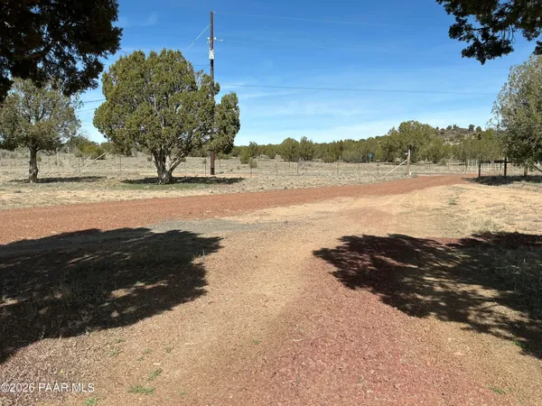 $297,000 | 1505 Bernadines Way, Ash Fork, AZ 86320