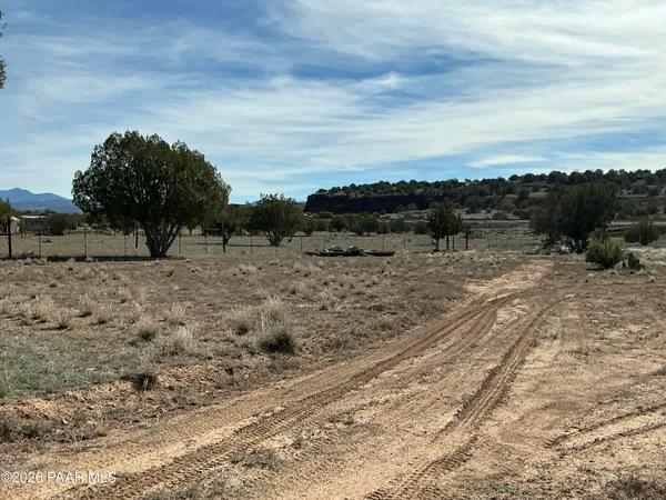 $297,000 | 1505 Bernadines Way, Ash Fork, AZ 86320