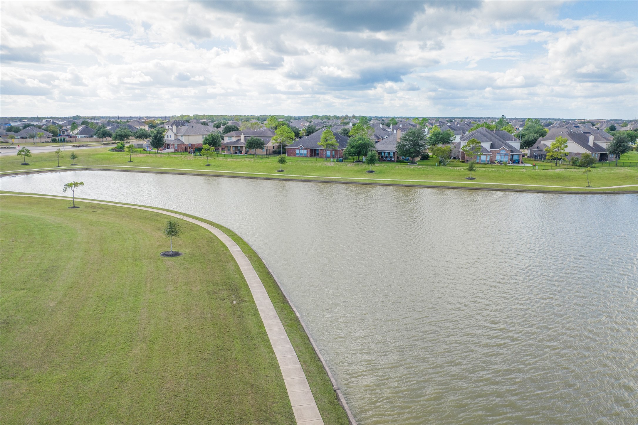 2427 Cherry Ruby Drive Rosharon, TX 77583 - Photo 8 of 39