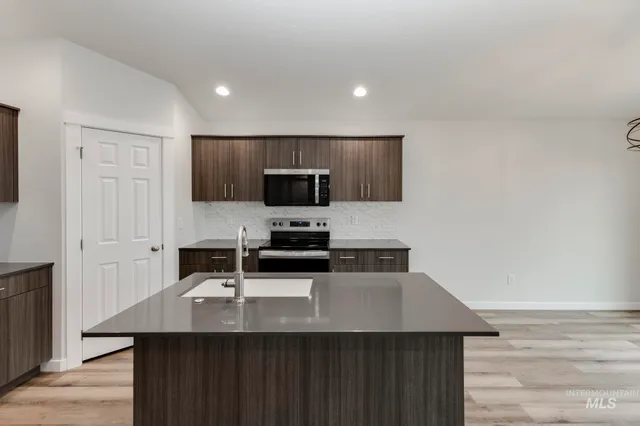 $424,990 | 3030 East Mossy Crk Drive, Kuna, ID 83634