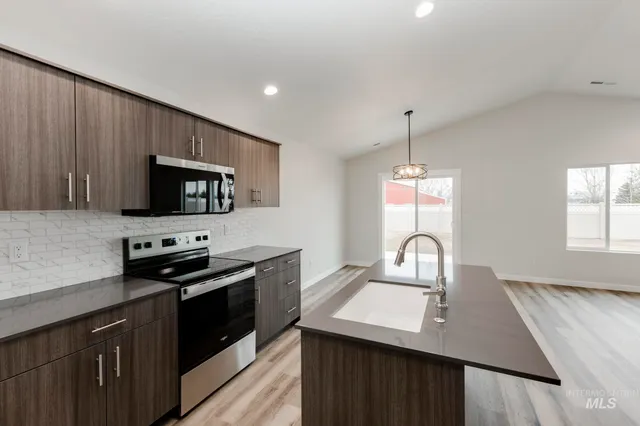 $424,990 | 3030 East Mossy Crk Drive, Kuna, ID 83634