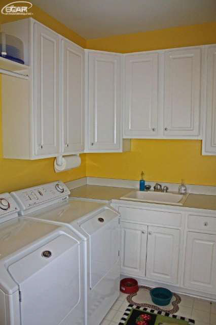 8999 Cole Road Durand, MI 48429 - Photo 11 of 27 20448569-10.JPG