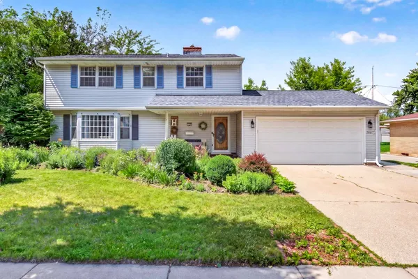 $365,000 | 700 East Lindbergh Street, Appleton, WI 54911