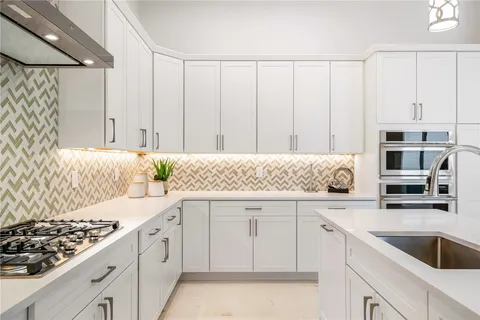 $1,495,000 | 30 Strand Drive, Vero Beach, FL 32963