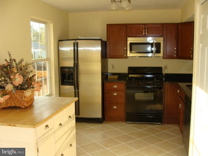 2219 Bluegrass Heights Court Rosedale, MD 21237 - Photo 26 of 30 Kitchen