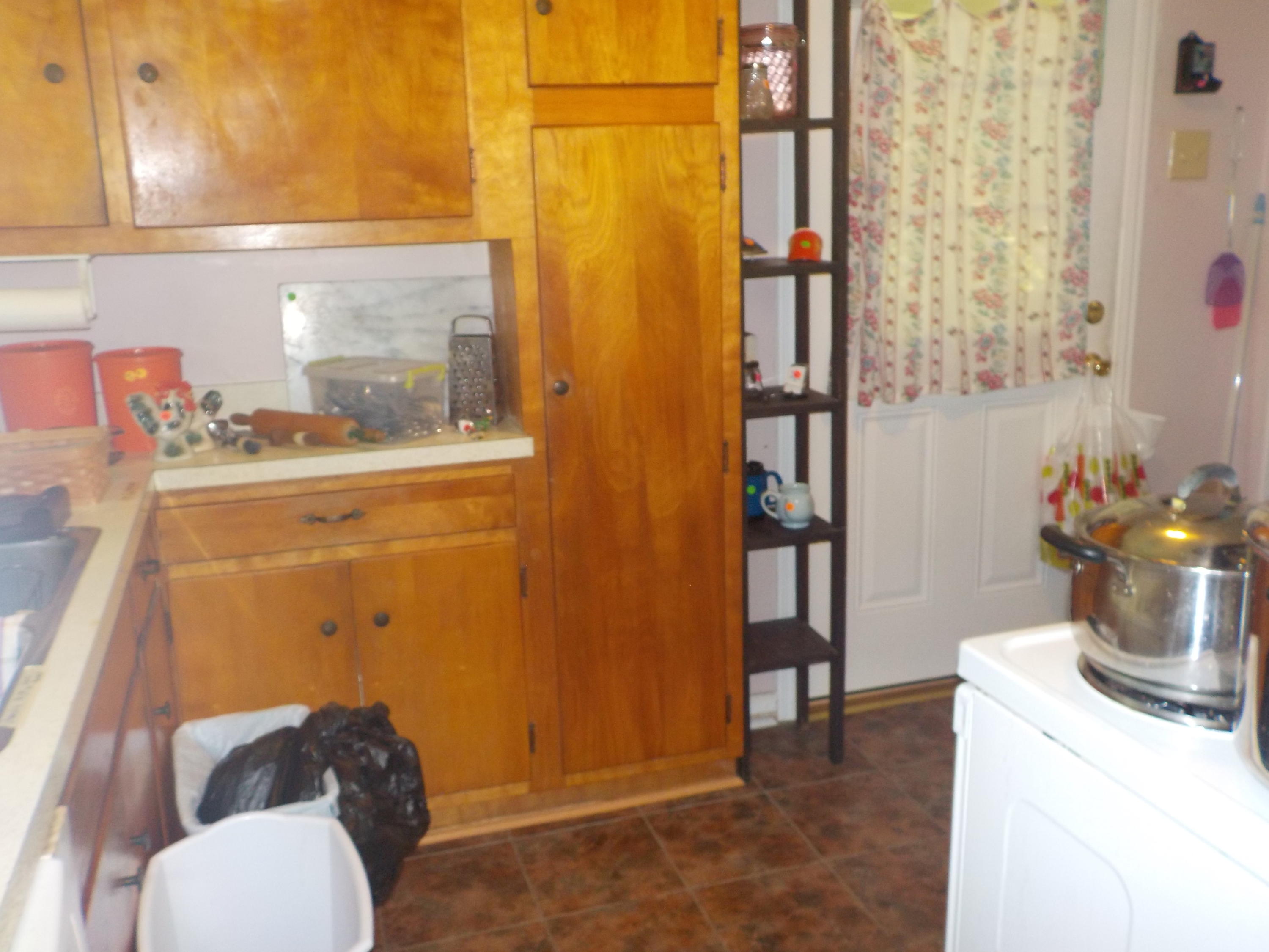 112 Cedar Road Oak Ridge, TN 37830 - Photo 11 of 21 Side Entrance into Kitchen