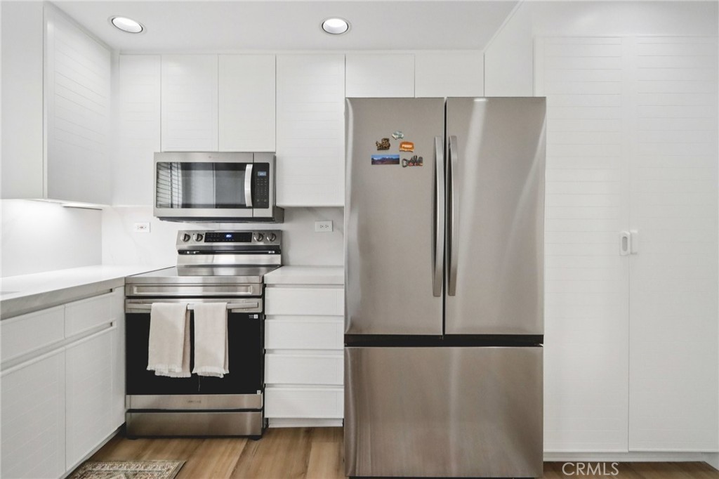 2253 Martin, Unit 321 Irvine, CA 92612 - Photo 3 of 43