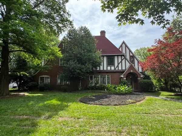 $849,900 | 1560 North Ocoee Street, Cleveland, TN 37311