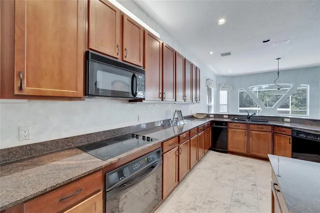 $8,000 | 17904 Cachet Isle Drive, Tampa, FL 33647