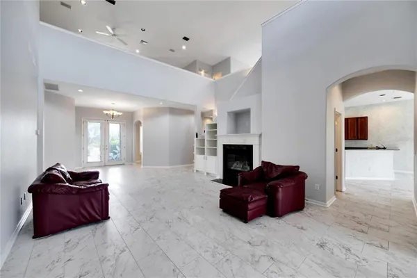 $8,000 | 17904 Cachet Isle Drive, Tampa, FL 33647