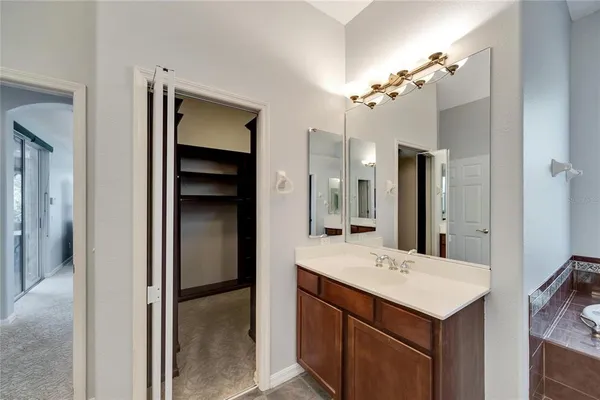 $8,000 | 17904 Cachet Isle Drive, Tampa, FL 33647