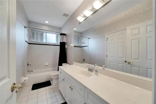 $8,000 | 17904 Cachet Isle Drive, Tampa, FL 33647