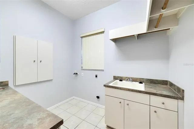 $8,000 | 17904 Cachet Isle Drive, Tampa, FL 33647