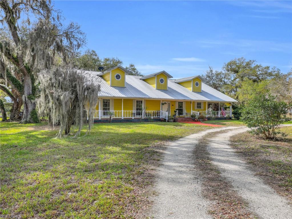 1712 Frontier Circle LaBelle, FL 33935 - Photo 1 of 50
