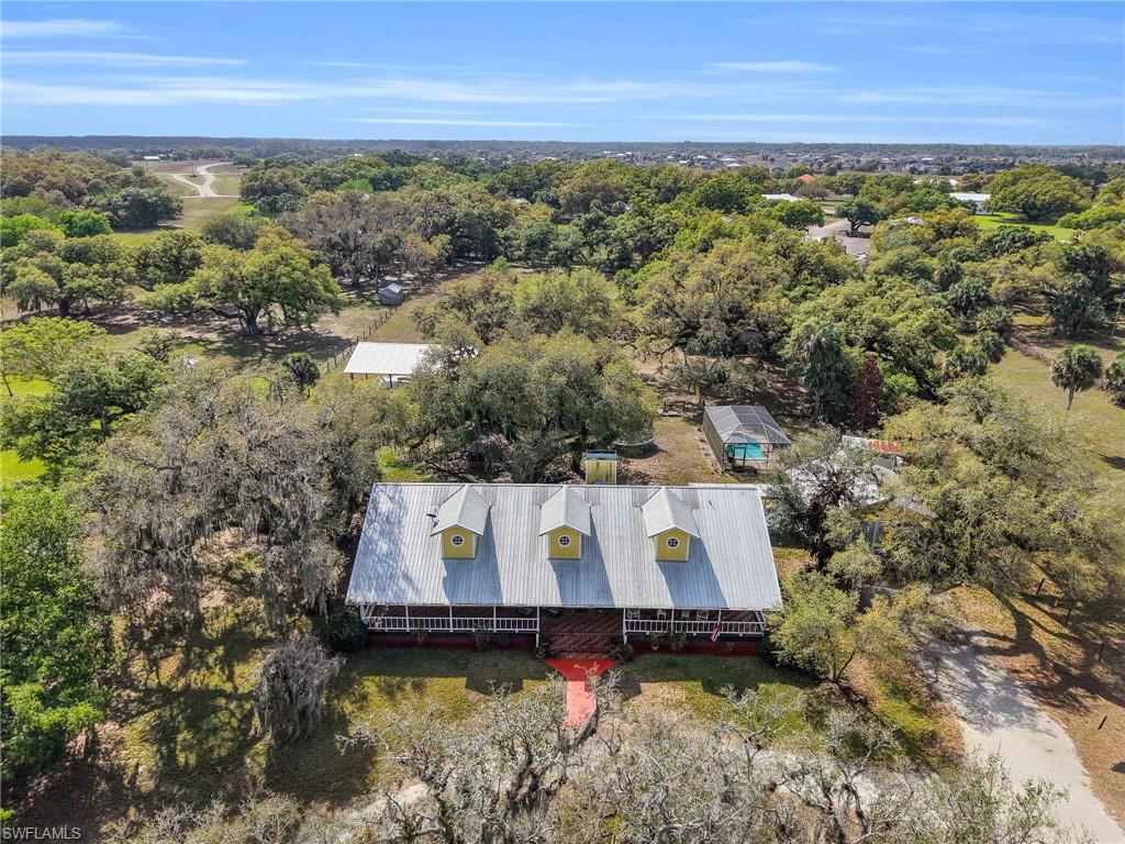 1712 Frontier Circle LaBelle, FL 33935 - Photo 2 of 50