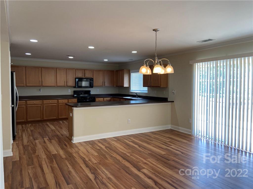 9428 Seamill Road Charlotte, NC 28278 - Photo 9 of 20 Gallery Image 9