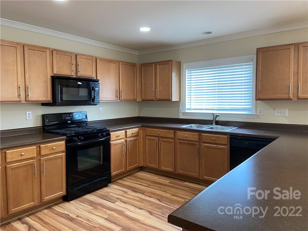 9428 Seamill Road Charlotte, NC 28278 - Photo 10 of 20 Gallery Image 10