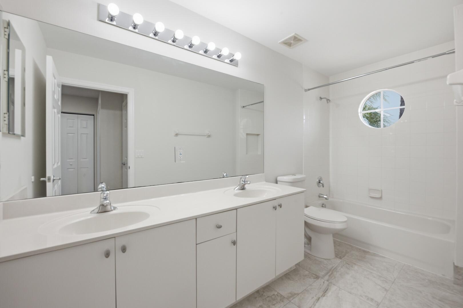 8895 Chestnut Ridge Way Boynton Beach, FL 33473 - Photo 23 of 63 Bathroom