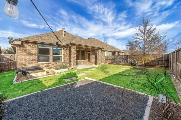 a front view of house with yard