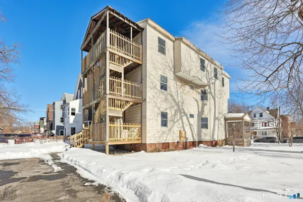 $2,100 | 1-3 Magnolia Street, Hartford, CT 06112