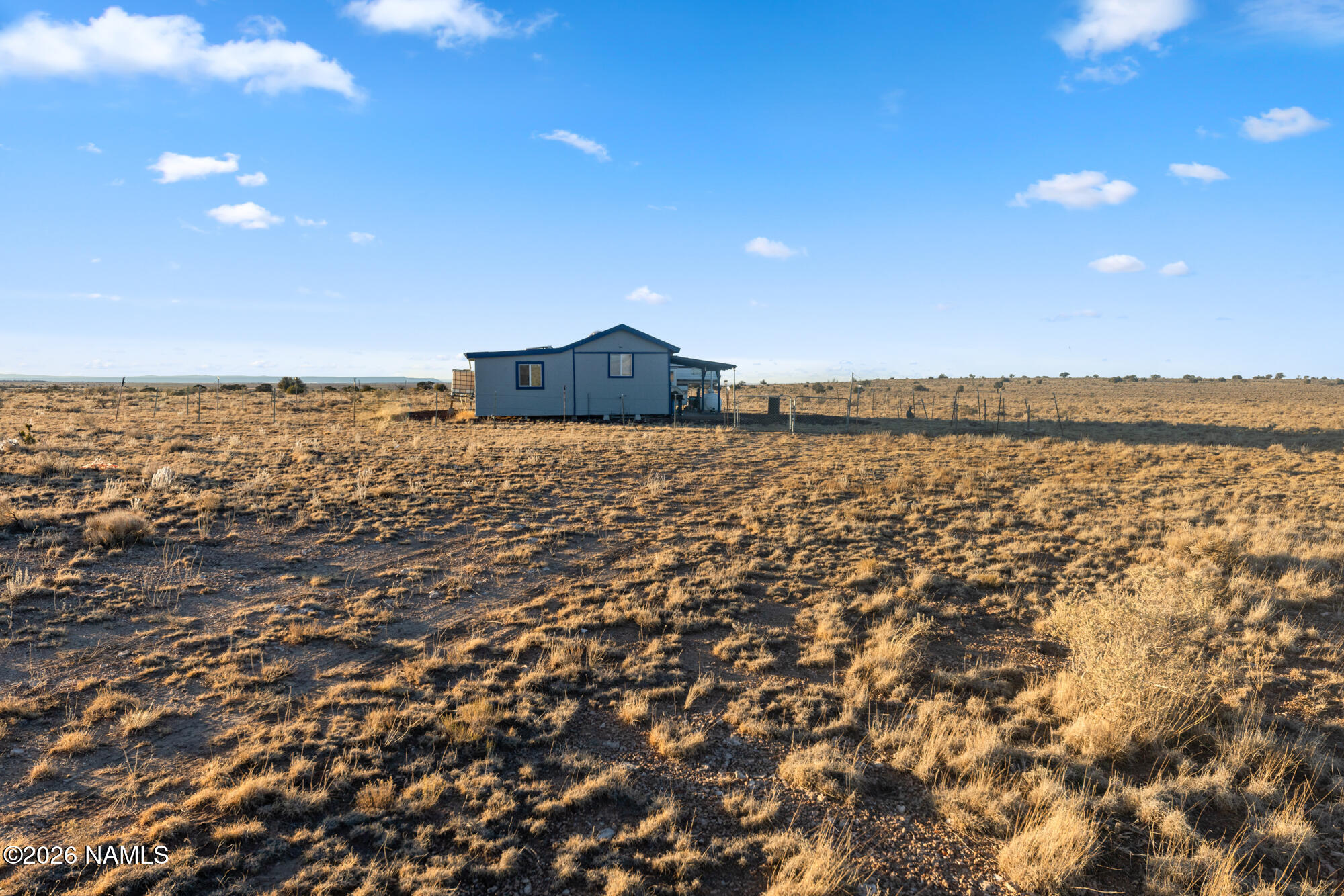 8509 West Thunder Valley Road, Unit 921 Williams, AZ 86046 - Photo 24 of 41 a view of a big room with an outdoor space