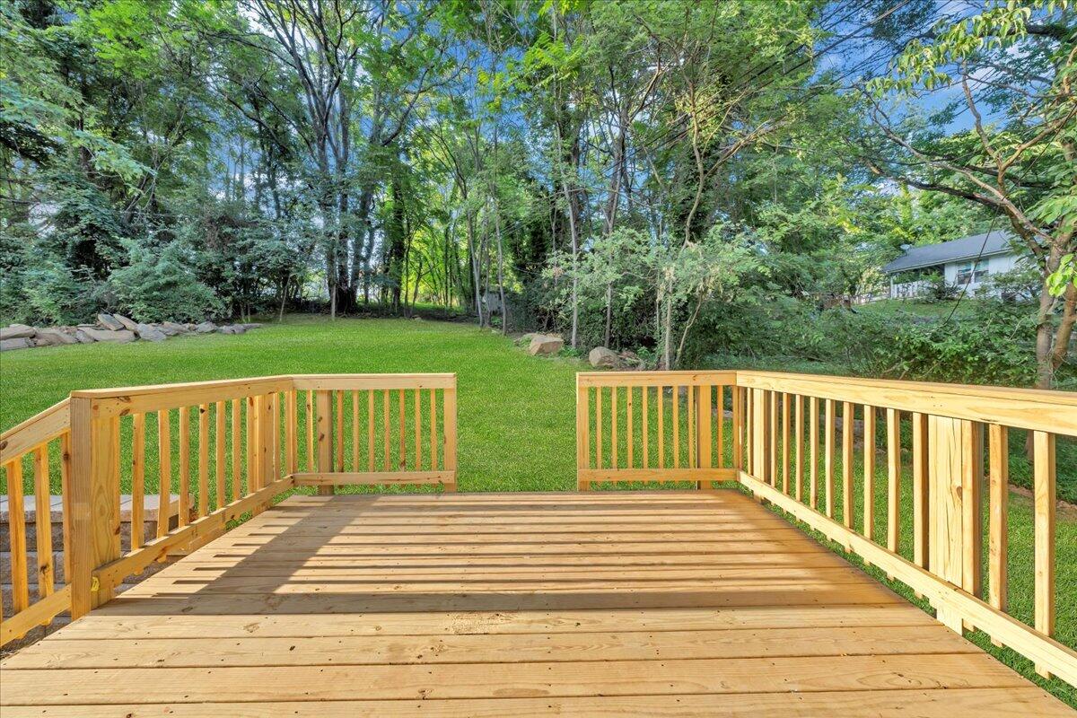 3713 Pinevale Road Roanoke, VA 24018 - Photo 32 of 46 a view of deck with a white house