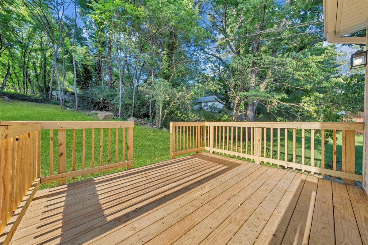 3713 Pinevale Road Roanoke, VA 24018 - Photo 37 of 46 a view of a wooden deck