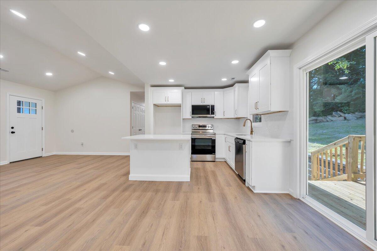 3713 Pinevale Road Roanoke, VA 24018 - Photo 9 of 46 a view of kitchen with wooden floor