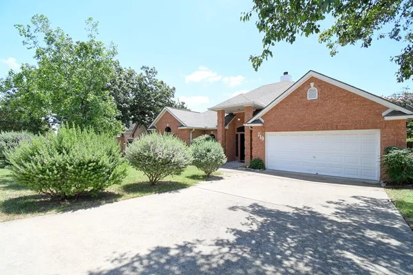 $2,500 | 719 Oak Hollow Drive, Kerrville, TX 78028
