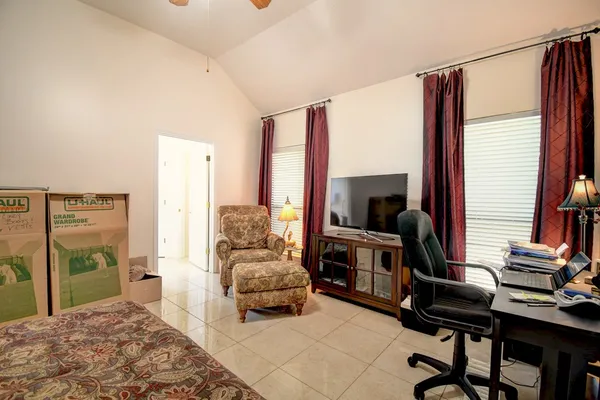 $2,500 | 719 Oak Hollow Drive, Kerrville, TX 78028