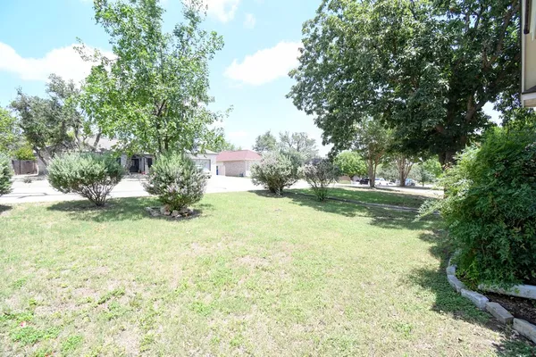 $2,500 | 719 Oak Hollow Drive, Kerrville, TX 78028