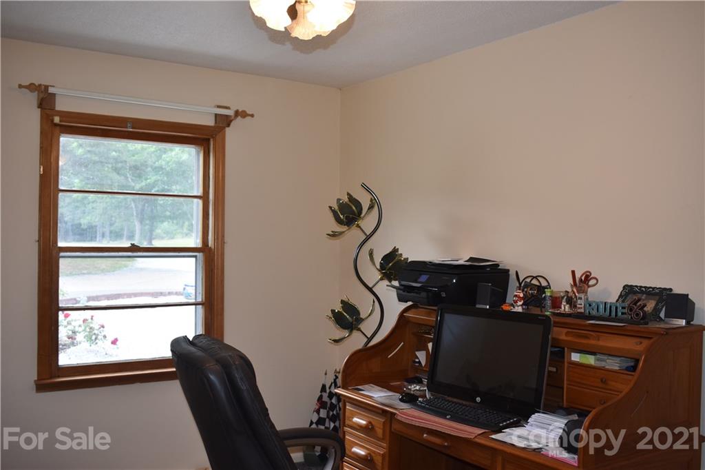228 Jim Patterson Road Kings Mountain, NC 28086 - Photo 11 of 29 Gallery Image 11
